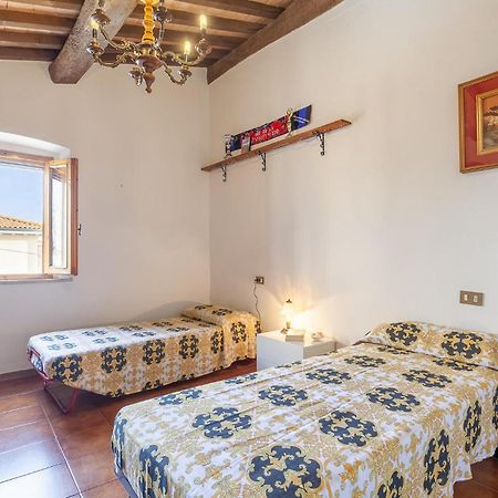 Awesome Home In Montefoscoli With Wifi Екстериор снимка