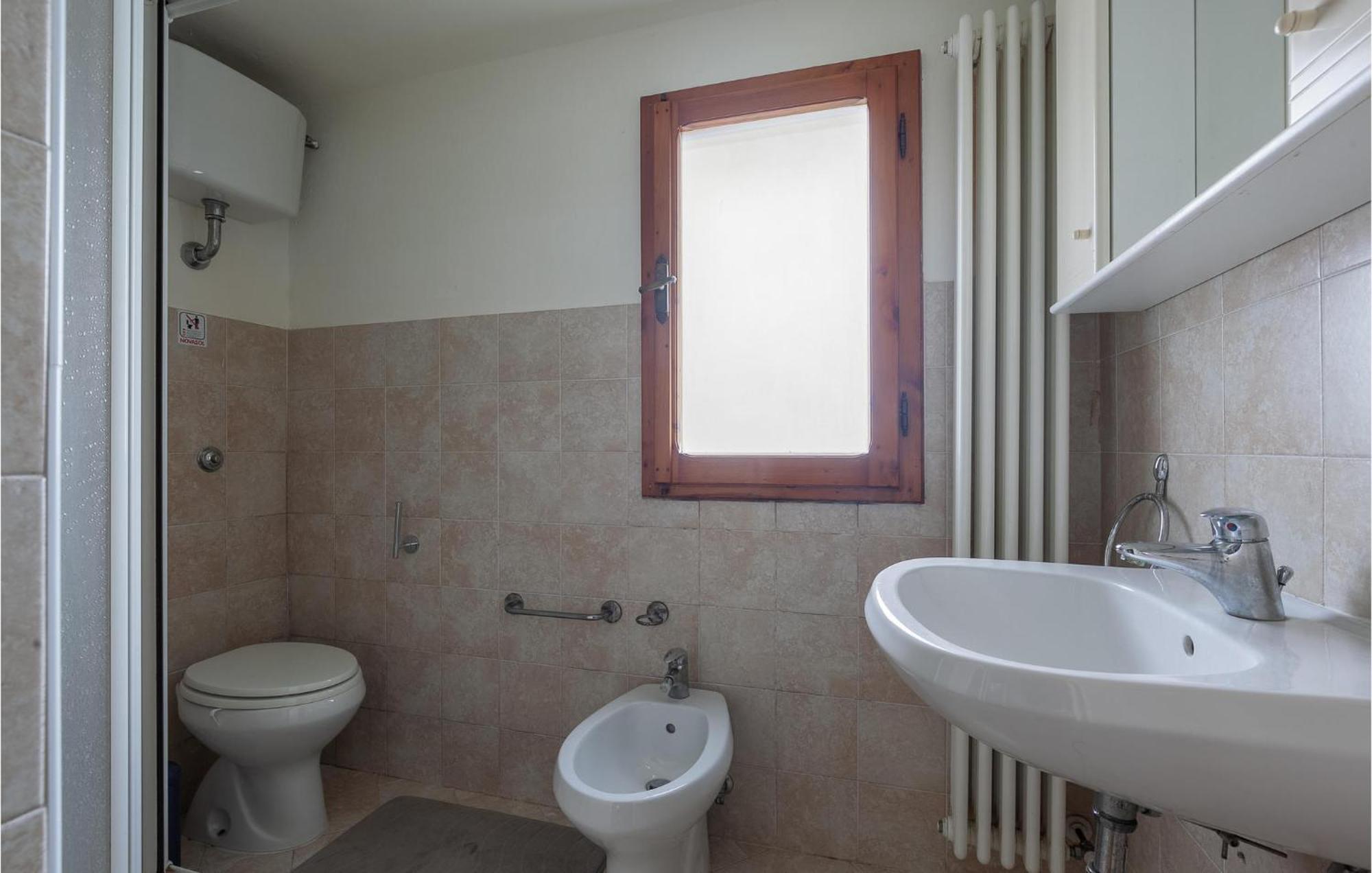 Awesome Home In Montefoscoli With Wifi Екстериор снимка
