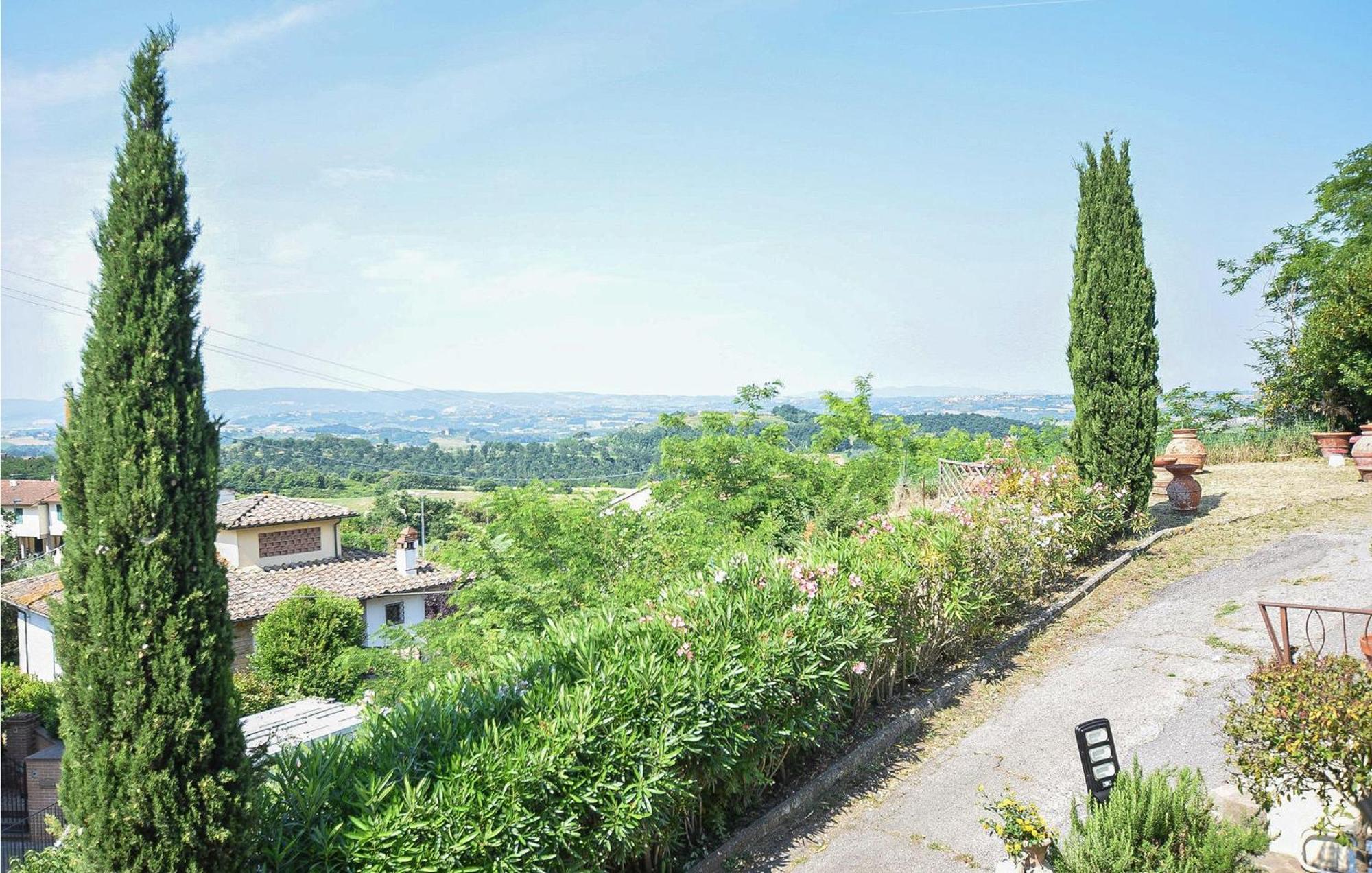 Awesome Home In Montefoscoli With Wifi Екстериор снимка