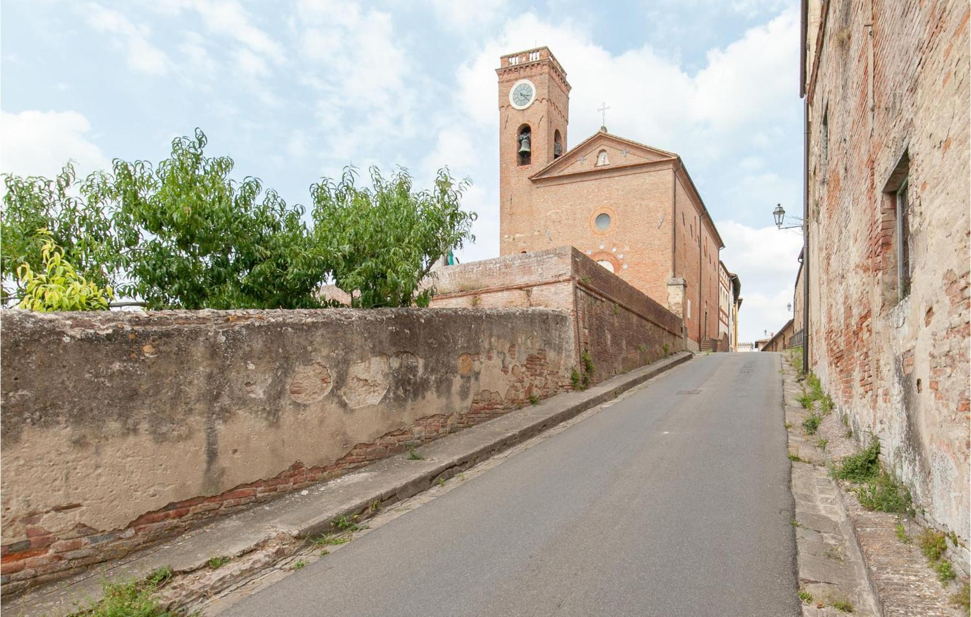 Awesome Home In Montefoscoli With Wifi Екстериор снимка